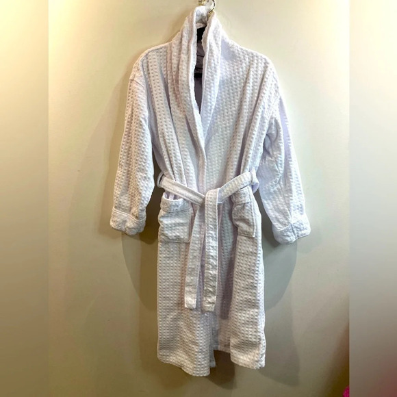 LA VIE EN ROSE Sz M Hotel Collection Belted Luxurious Waffle Terry Spa Robe - Picture 2 of 10